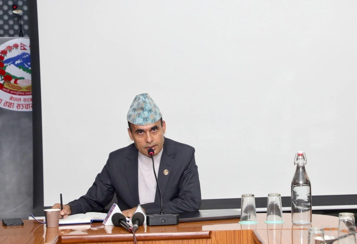 प्रेस स्वतन्त्रता अक्षुण्ण राख्दै आमसञ्चार क्षेत्रलाई व्यवस्थित बनाउनुपर्छः मन्त्री डा तिमिल्सिना