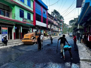 दरवाङमा सडक कालोपत्र