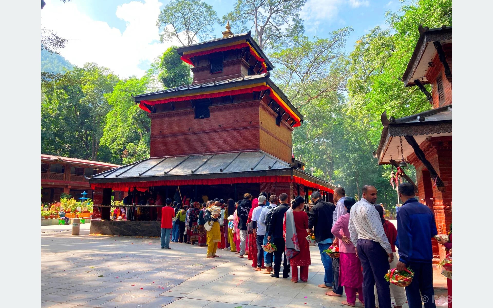 शारदीय नवरात्रः आठौँ देवी महागौरीको विधिपूर्वक गरियो पूजा आराधना