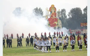 सैनिक मञ्च टुँडिखेलमा फूलपाती बढाइँ