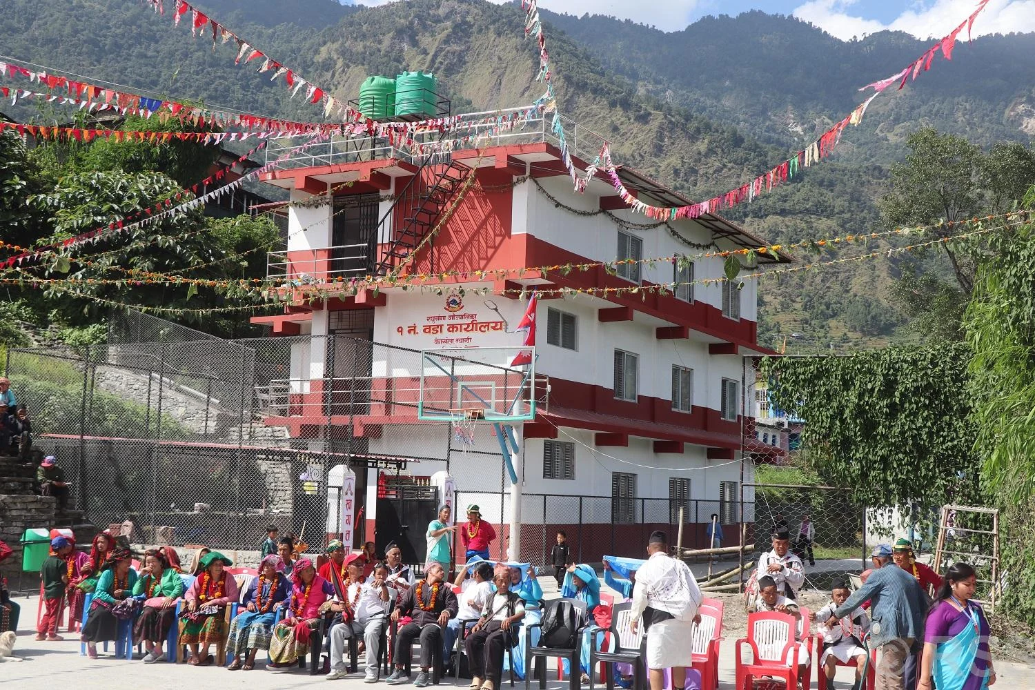 बेगमा वडा र स्वास्थ्यचौकीको भवन निर्माण