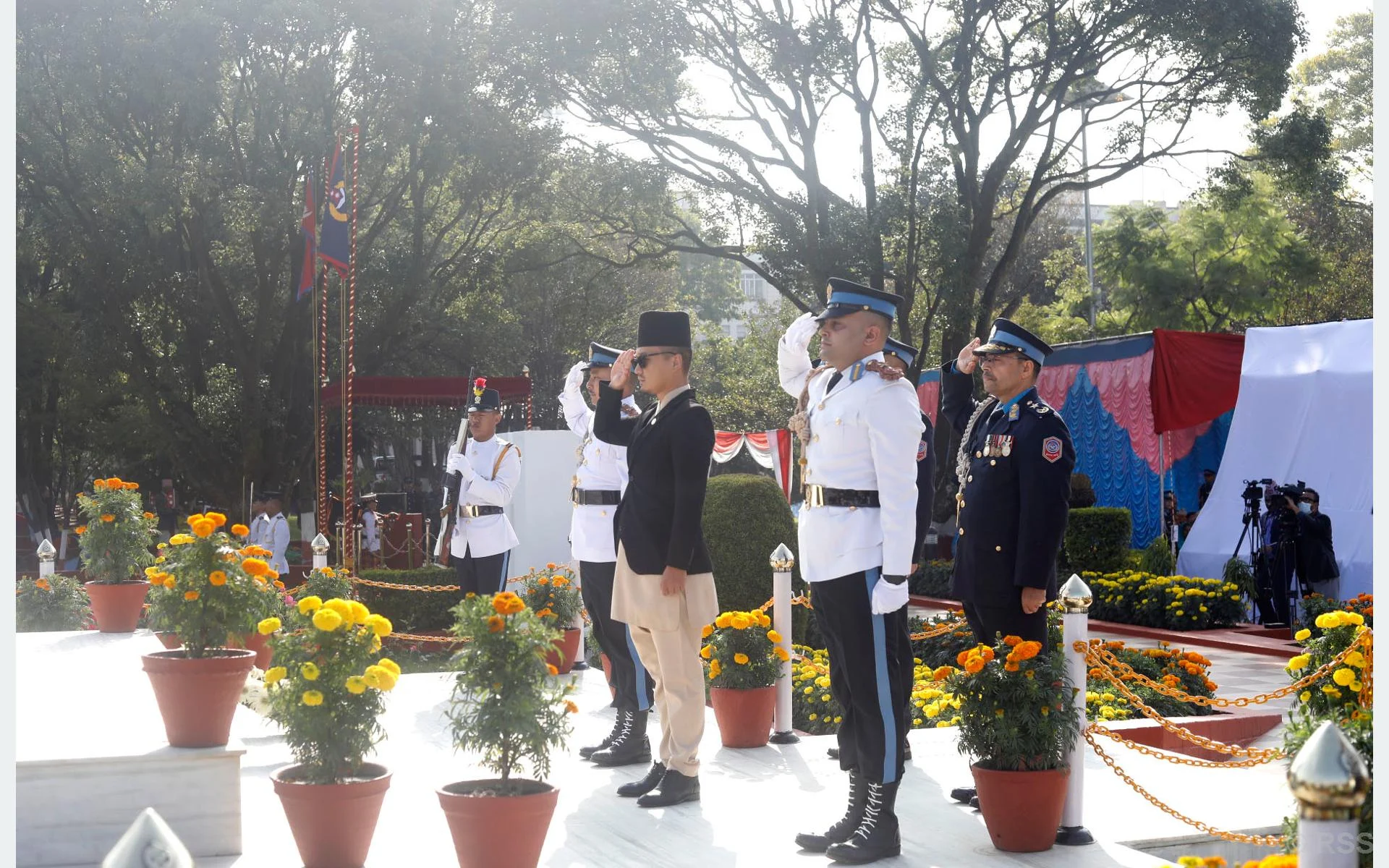 प्रहरी सङ्गठनलाई सक्षम, व्यावसायिक र आधुनिक बनाउने प्रयास भइरहेको छः गृहमन्त्री गुरुङ