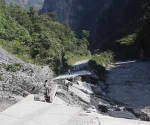 कालीगण्डकी कोरिडोरः बेनी-जोमसोम सडक मर्मतका लागि इन्धन अभाव