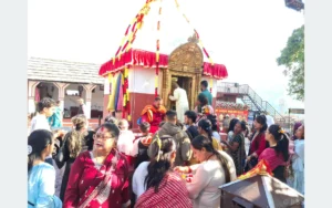 आश्विन शुक्ल पूर्णिमा :  नवदुर्गाको प्रसाद र आशीर्वाद थाप्ने आज अन्तिम दिन