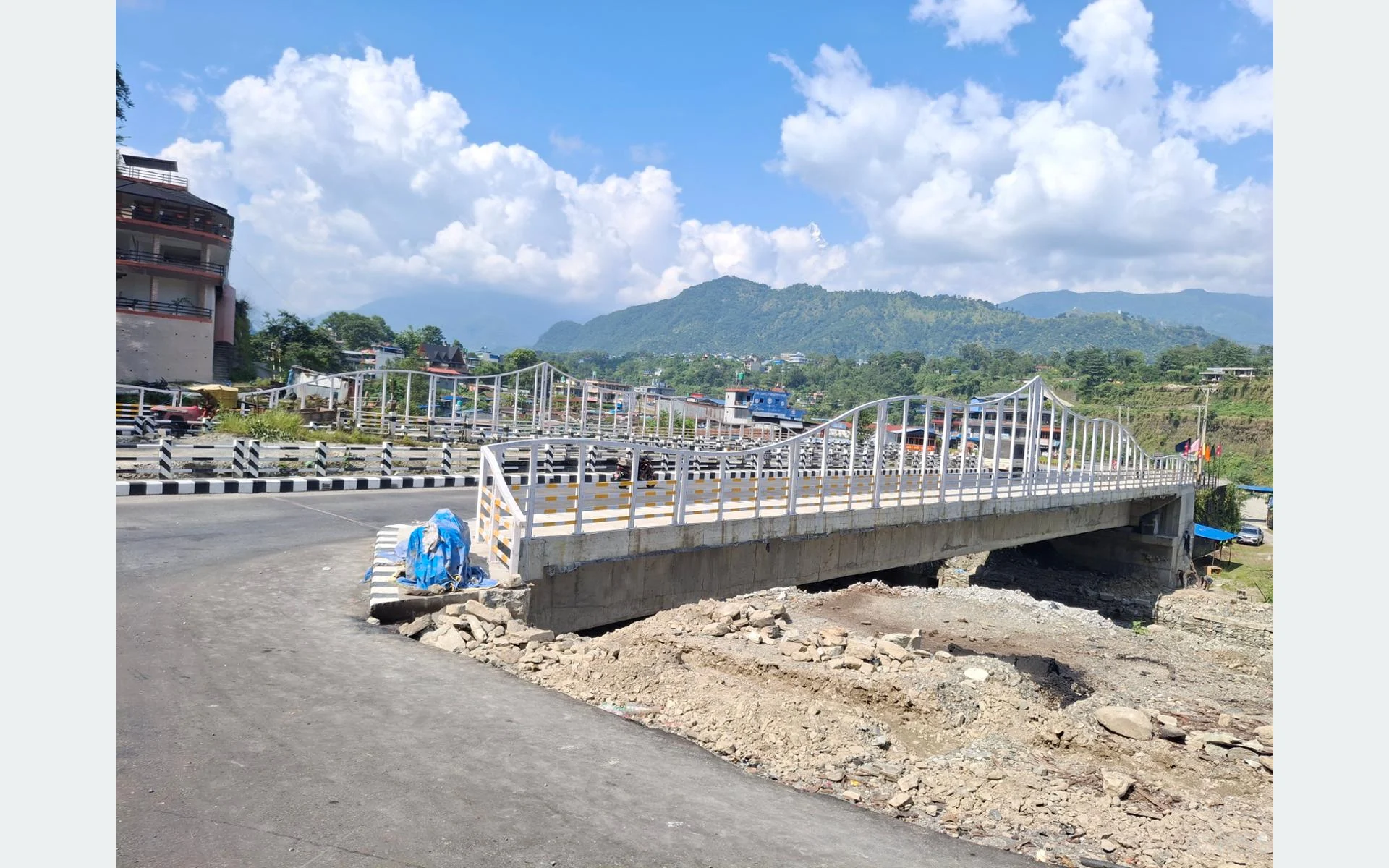 मध्यपहाडी लोकमार्ग : कास्कीमा तीन मोटरेबल निर्माण