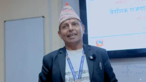 विदेशको भोगाइ, देशप्रतिको माया र वर्तमान अवस्थाको पीडा समेटिएको मार्मिक कविता