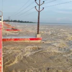 कोशी ब्यारेजमा पानीको बहाव एक लाख ६५ हजार क्युसेक प्रतिसेकेण्ड, २३ ढोका खुला