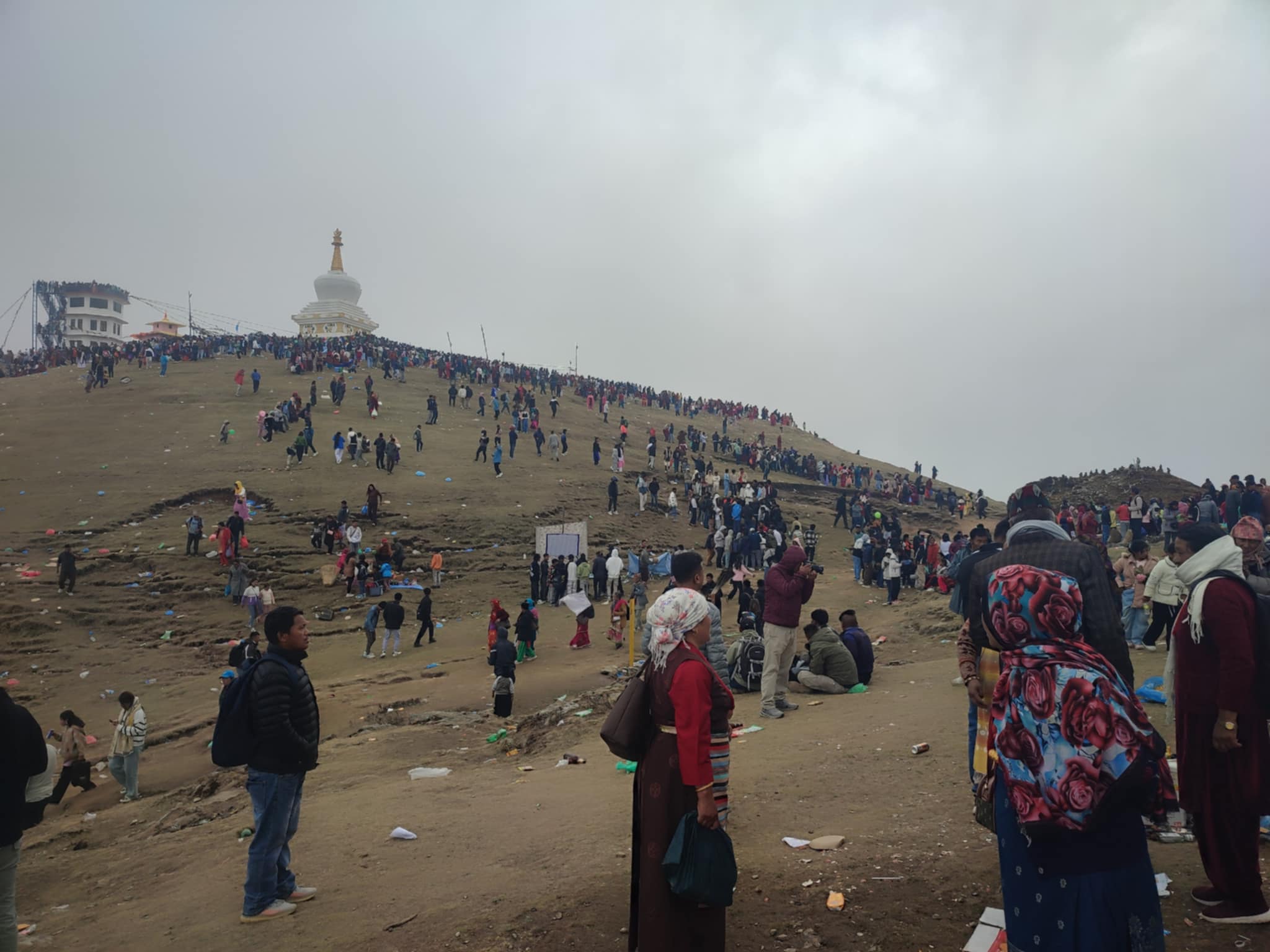 नयाँ बर्षमा आन्तरिक र बाह्र पर्यटकले भरिभराउ शैलुङ
