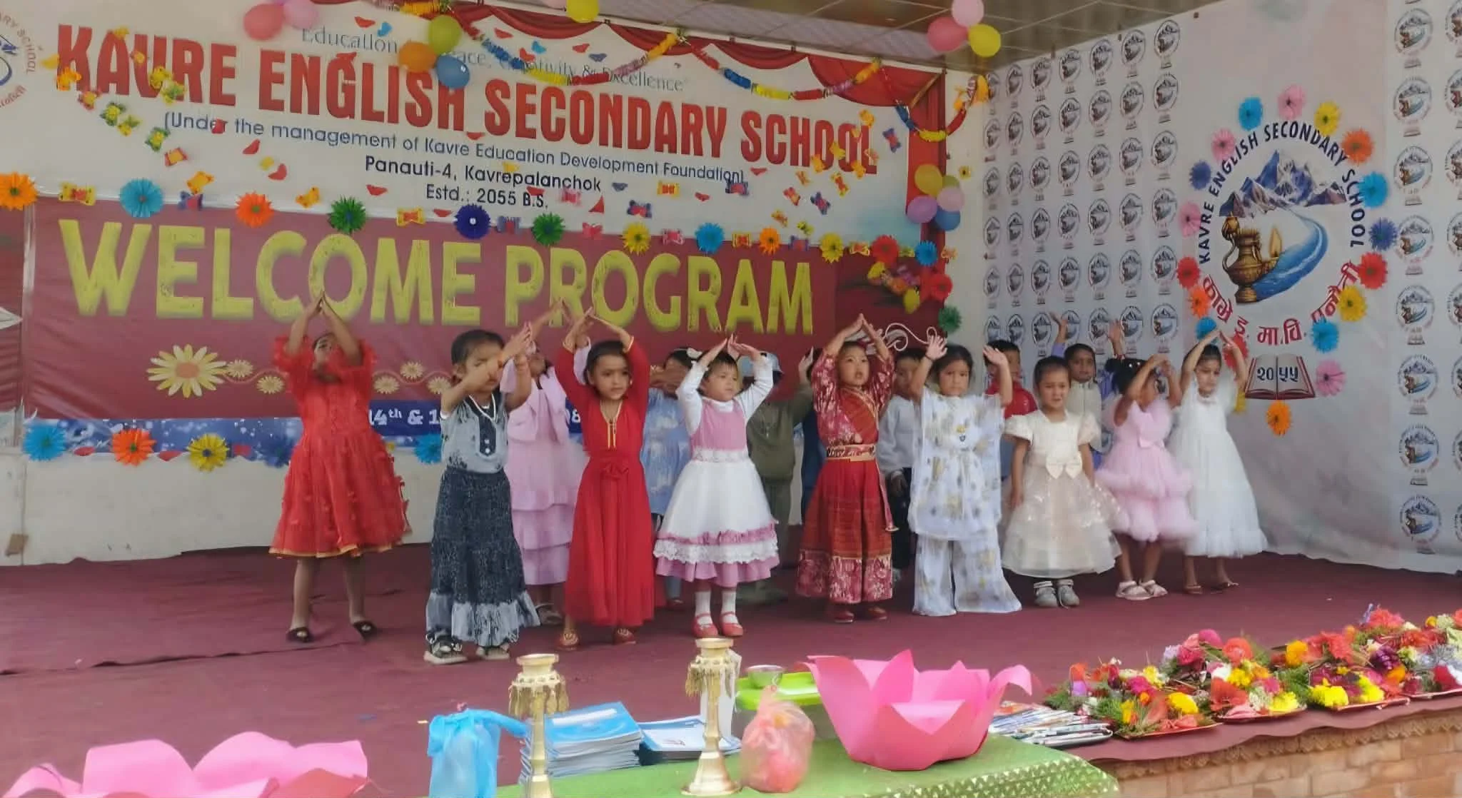 काभ्रे इङ्लिश माध्यमिक विद्यालयद्वारा नयाँ विद्यार्थीलाई भव्य स्वागत