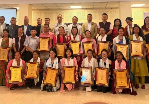 लाहाछाप मिडियाको चौथो वार्षिकोत्सवमा विविध क्षेत्रका व्यक्तित्व सम्मानित