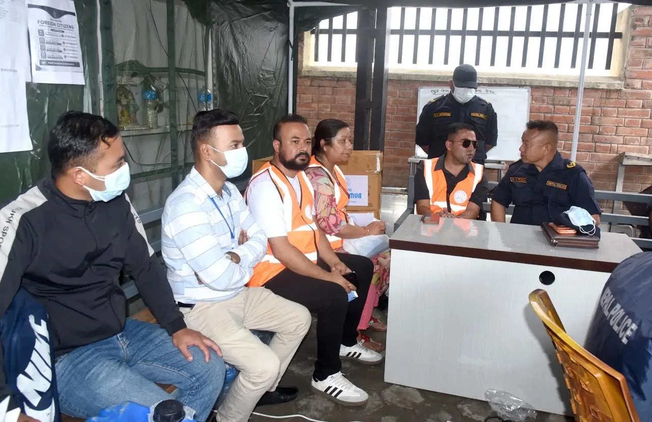 शव व्यवस्थापनमा खटिनेलाई प्रारम्भद्वारा स्वास्थ्य सामग्री सहयोग