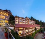 हिमालय दृश्य रिसोर्टद्वारा बाढी प्रभावितका लागि ५ लाखभन्दा बढी सहयोग
