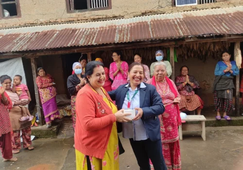 स्वरोजगारमूलक तालिममा अचार बनाउने सीप सिकाउदै सामुदायिक साकोस