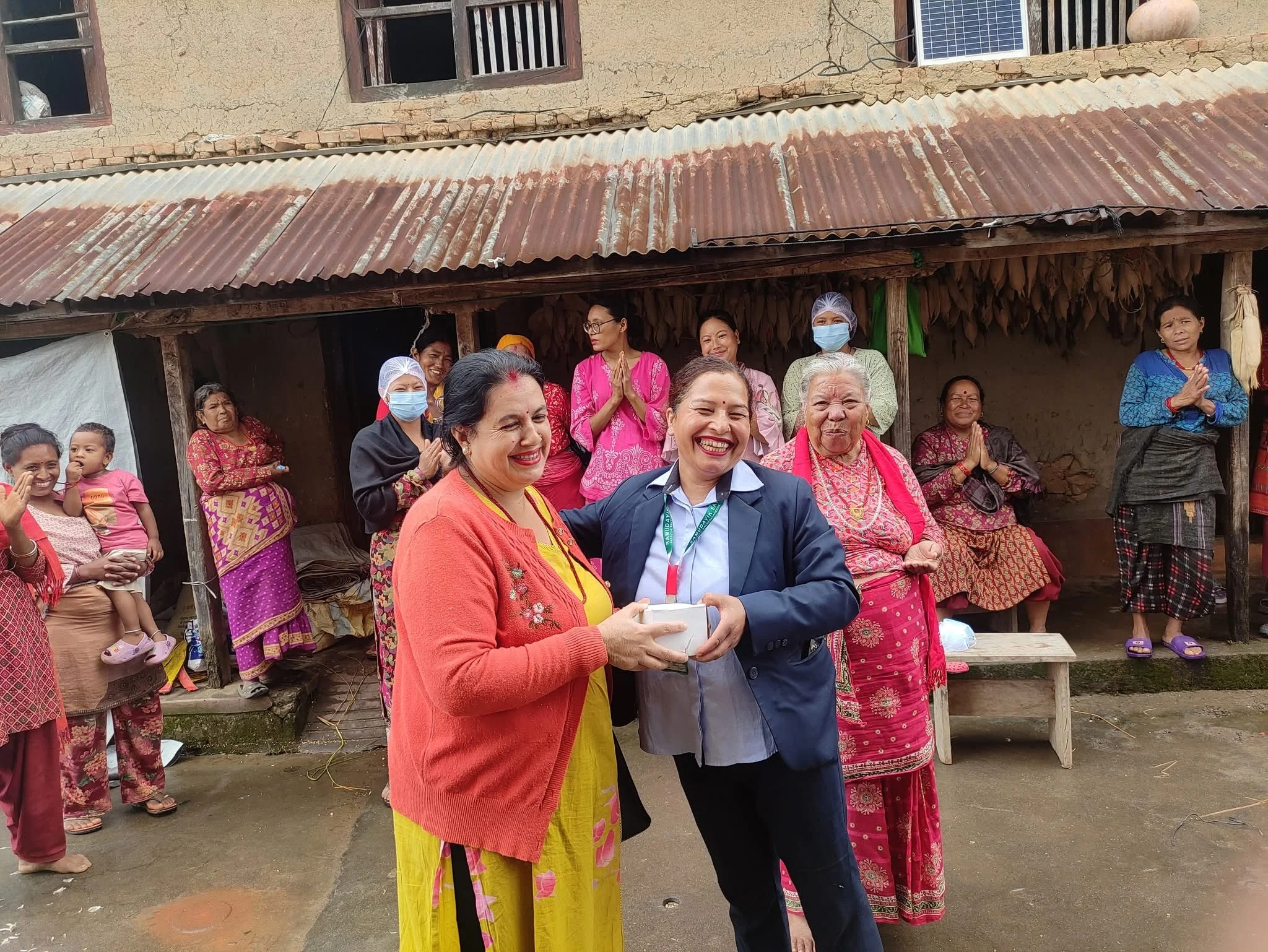स्वरोजगारमूलक तालिममा अचार बनाउने सीप सिकाउदै सामुदायिक साकोस