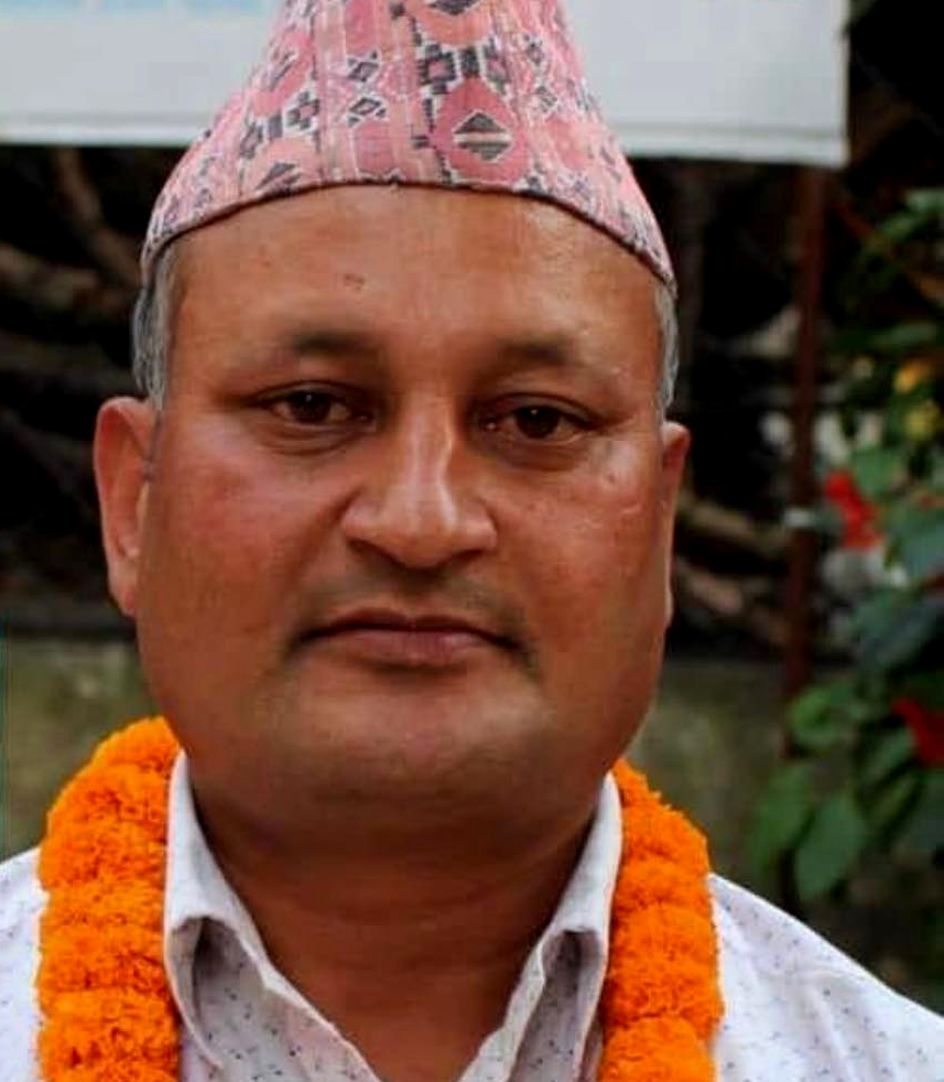 ramesh acharya धुनिबेशी –६ को वडा अध्यक्षमा रमेश आचार्य निर्वाचित