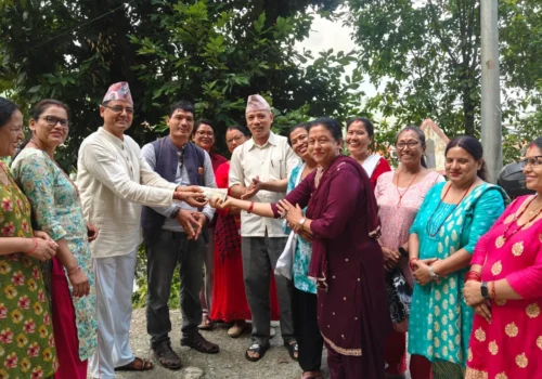 योग साधनासँगै मानवीय सेवामा बँगैचा योग साधना केन्द्रः बाढीपीडितका लागि ५० हजार ४० रुपैयाँ सहयोग