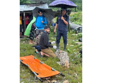 खोलाले बगाउँदा एक महिलाको मृत्यु