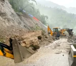 पृथ्वी राजमार्गमा ठाउँ–ठाउँमा पहिरो, राजमार्ग अवरुद्ध