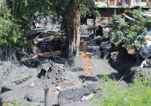 धादिङका ५८ विस्थापित परिवारलाई होल्डिङ सेन्टरमा व्यवस्थापन