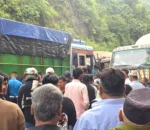 धादिङको गल्छीमा तीन सवारीसाधन ठोक्किँदा ट्रक चालक घाइते