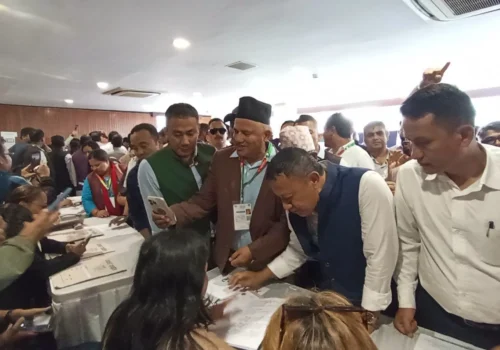 आदिवासी जनजातितर्फ केन्द्रीय सदस्यमा काभ्रे कांग्रेस सभापति तीर्थ लामाको उम्मेदवारी